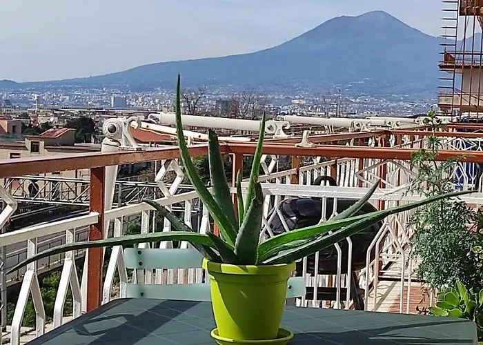 Casa Anna B&B- Luminosa con 2 balconi vista Vesuvio
